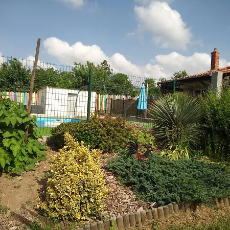 M. Clemenceau - Les Maisonnettes De La Maneliére La Flocellière