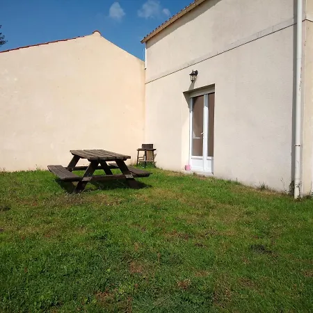 Casa de Férias M. Clemenceau - Les Maisonnettes De La Maneliere