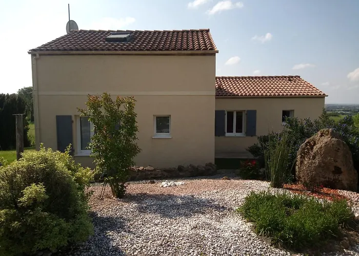 Les Maisonnettes De La Maneliere, En Campagne Proche Du Puy Dufou *